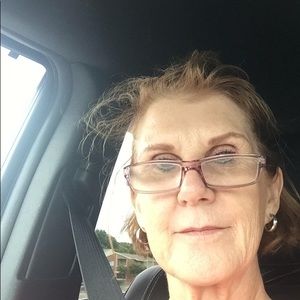 Meet your Posher, Carie